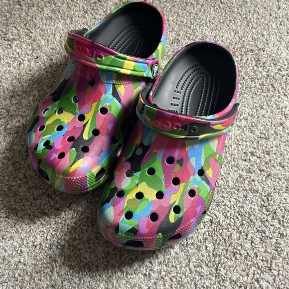 Multi-Colored Crocs Bundle - Picture 3 of 10
